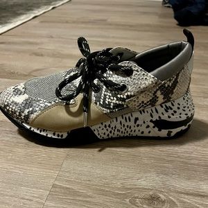 Steve Madden Sneakers